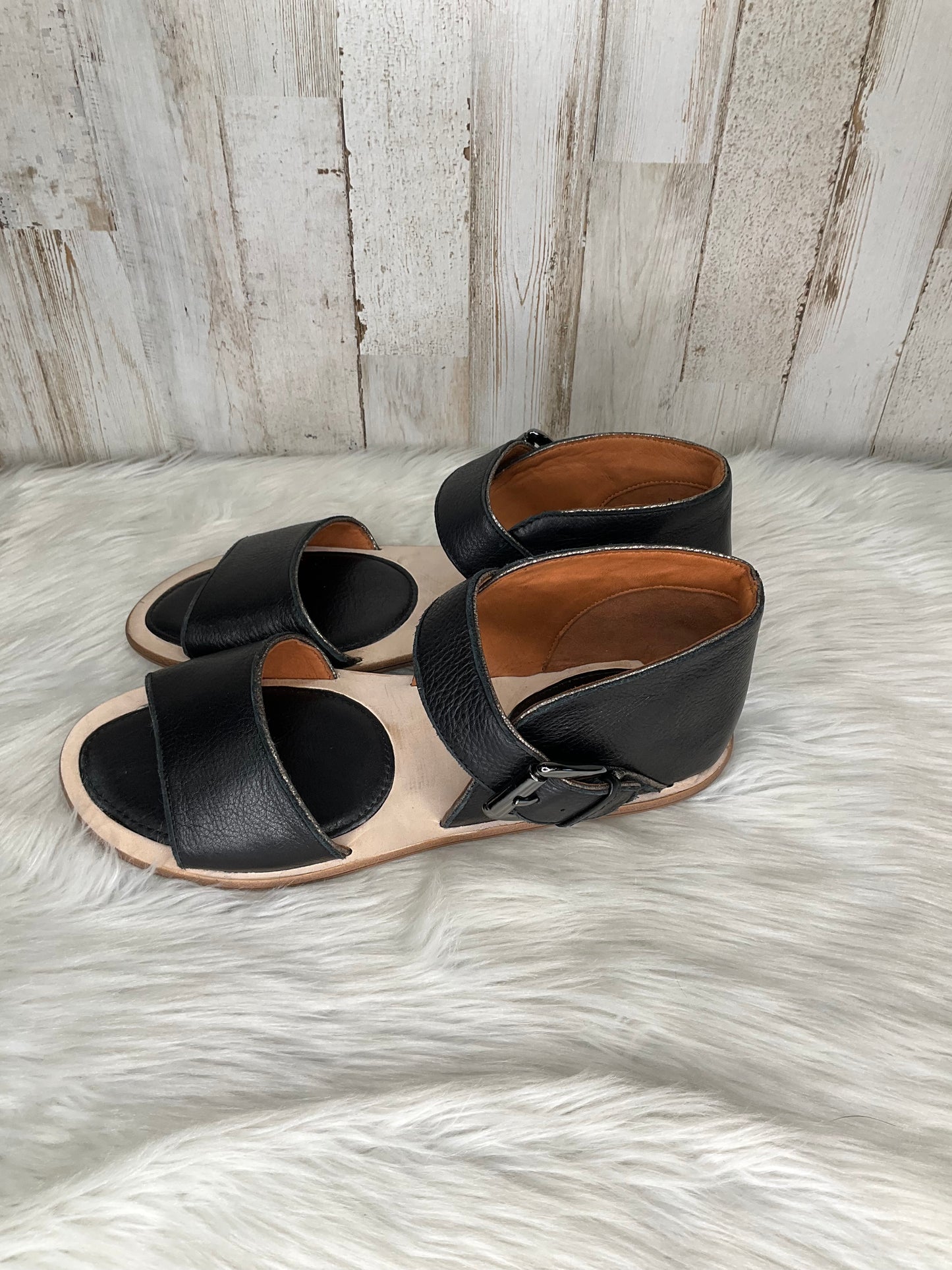Sandals Flats By Gentle Souls Size: 9