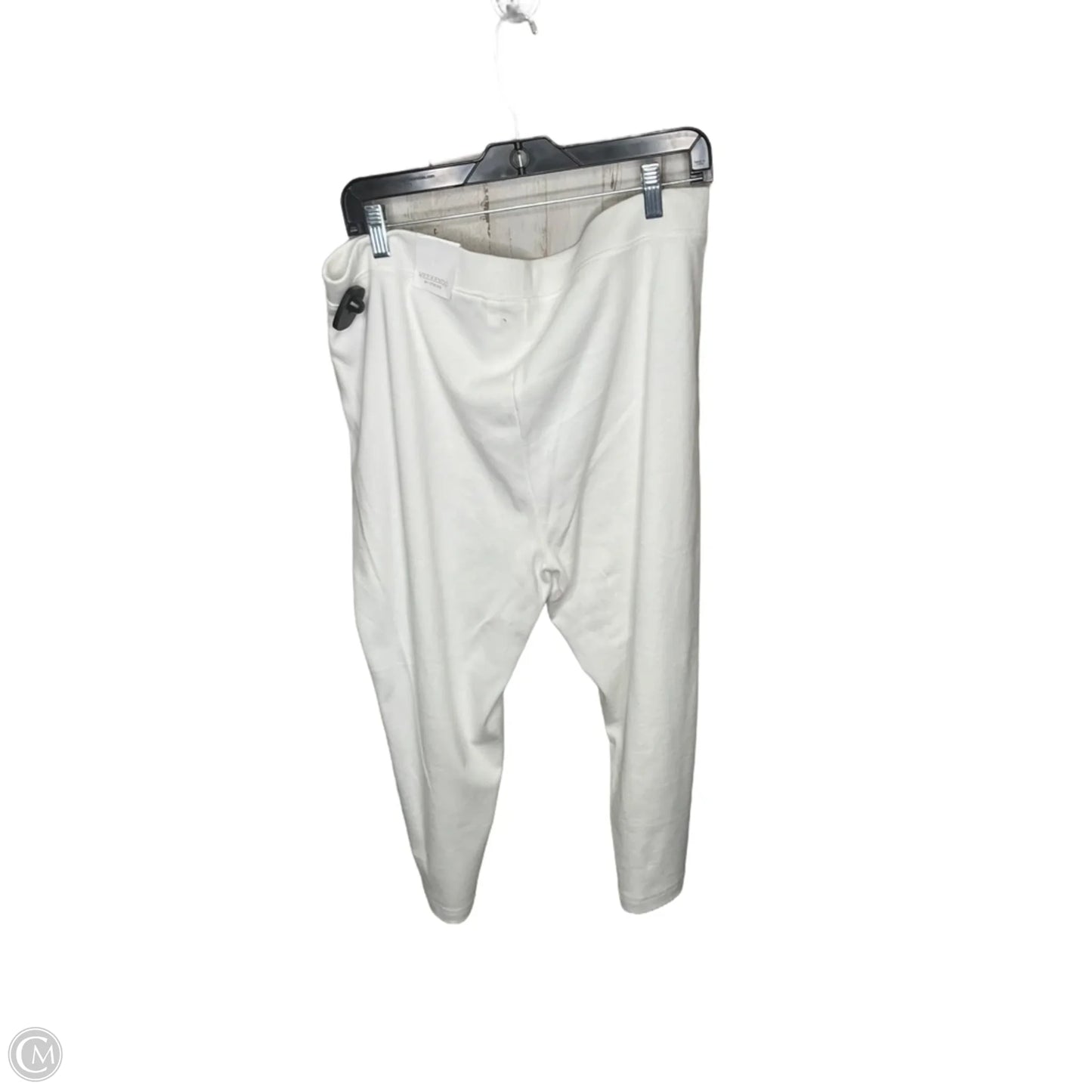 Athletic Capris By Chicos In White, Size: L