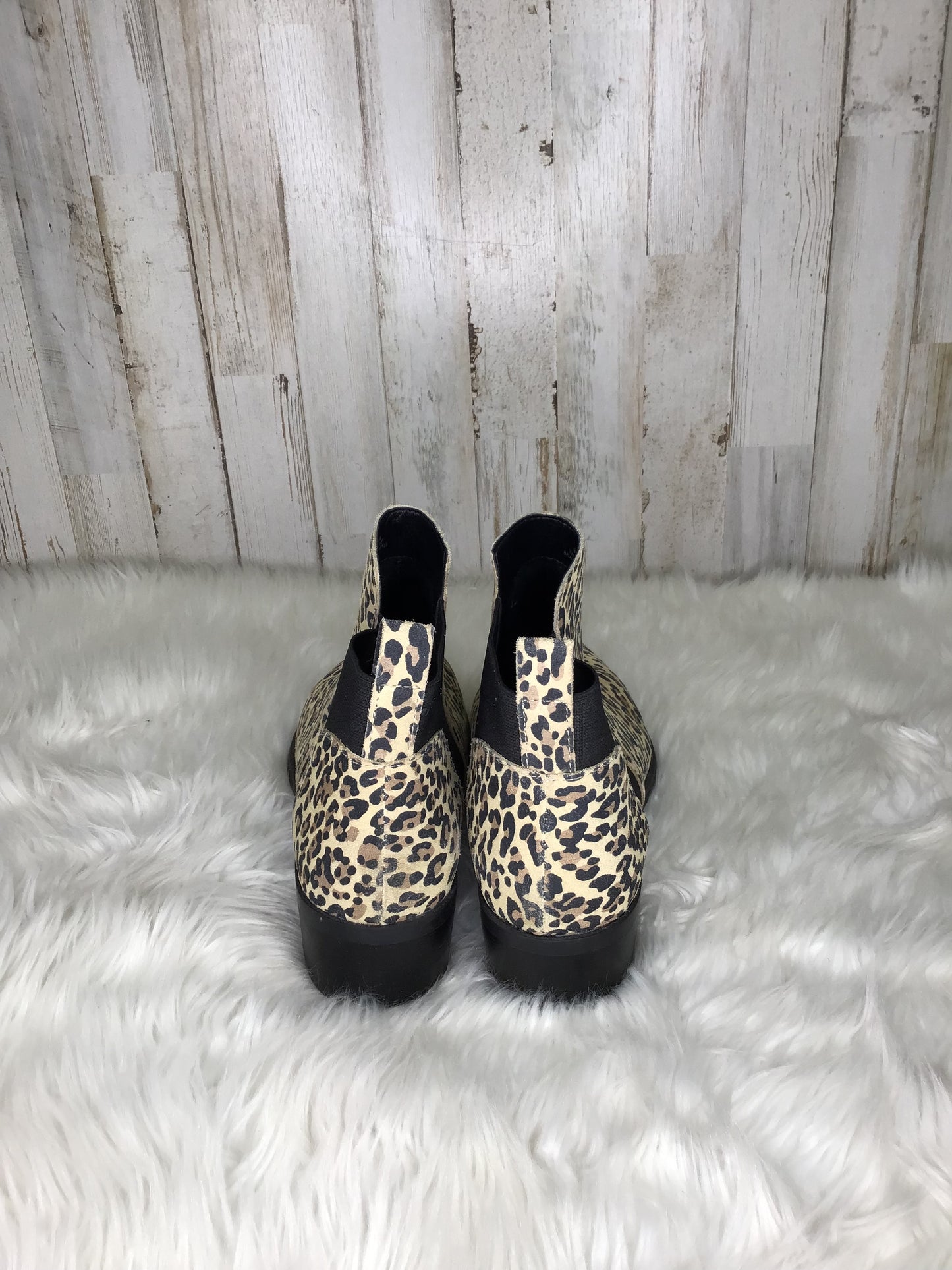Boots Ankle Flats By Dolce Vita Size: 9.5