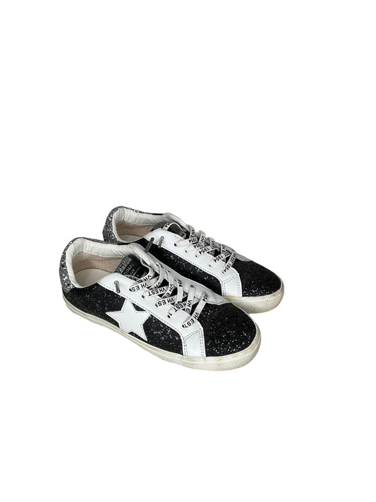 Shoes Sneakers By Vintage Havana In Black & Silver, Size: 7