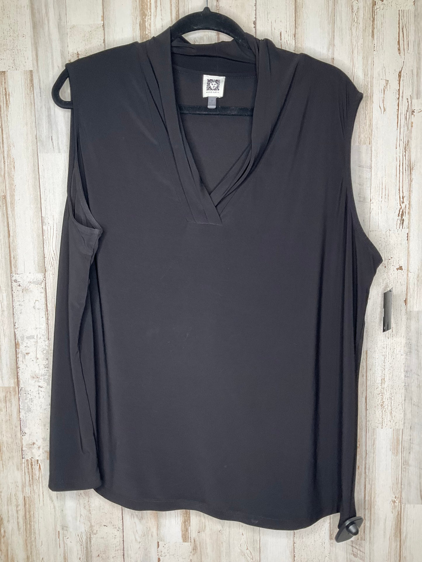 Top Sleeveless By Anne Klein In Black, Size: 3x