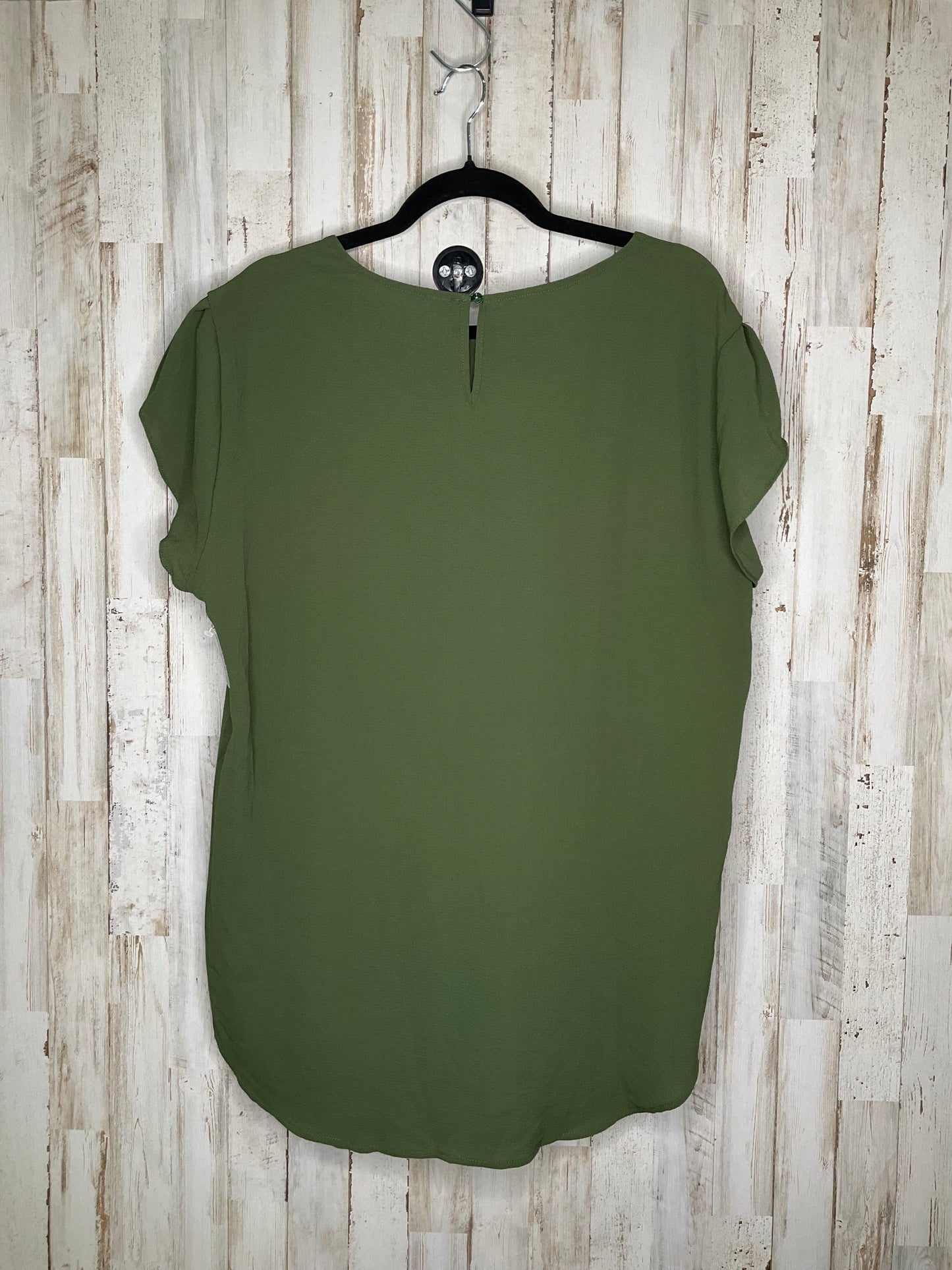 Top Sleeveless By Clothes Mentor In Green, Size: 3x