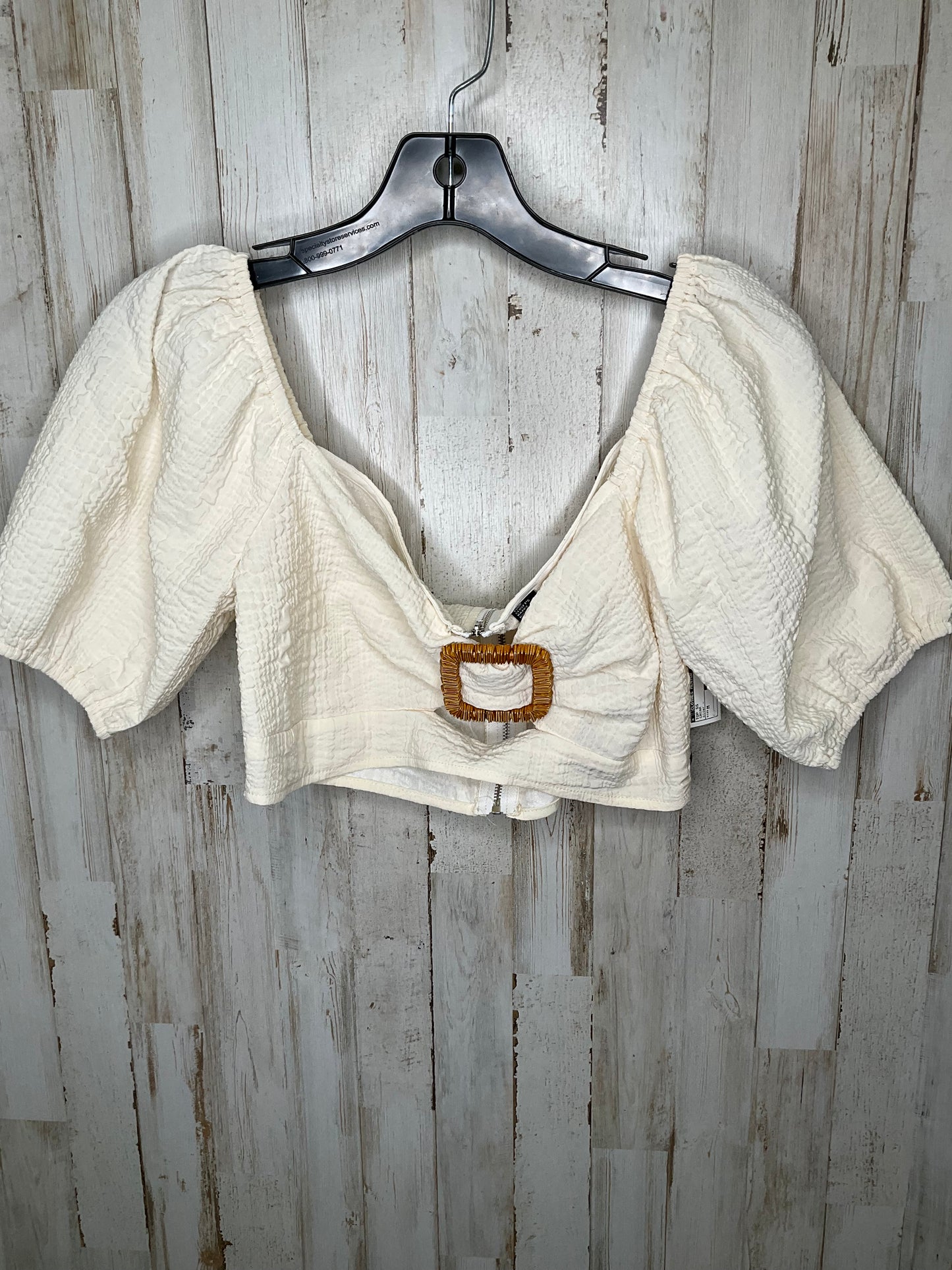 Cream Top Short Sleeve Clothes Mentor, Size M