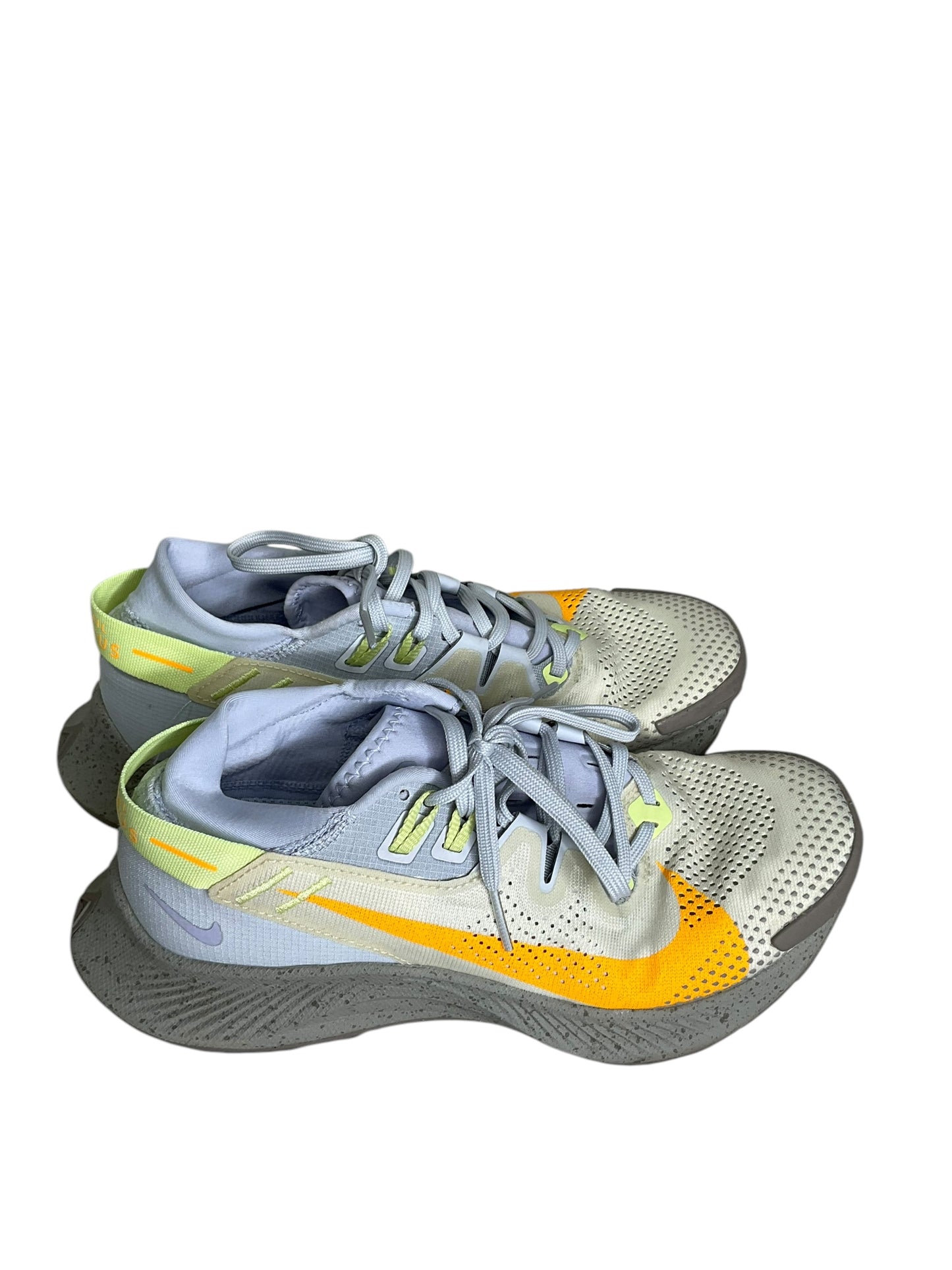 Shoes Athletic By Nike In Grey, Size: 7.5