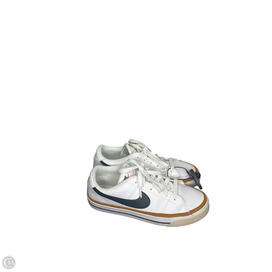 Shoes Sneakers By Nike In White, Size: 6.5