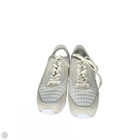 Shoes Sneakers By Reebok In Cream, Size: 9