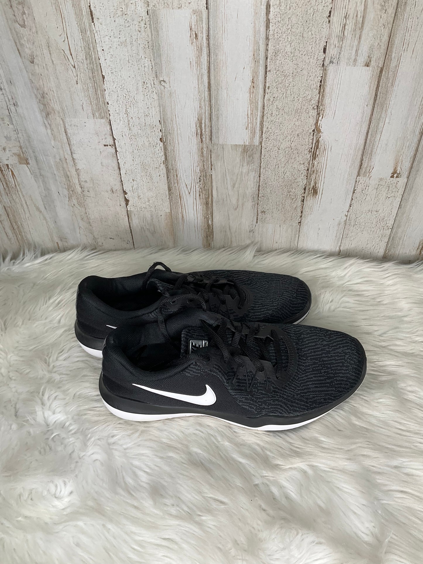 Shoes Athletic By Nike  Size: 8