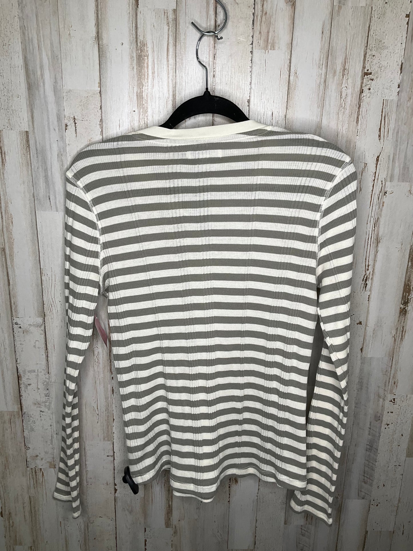 Top Long Sleeve By Free Assembly In Green & White, Size: L