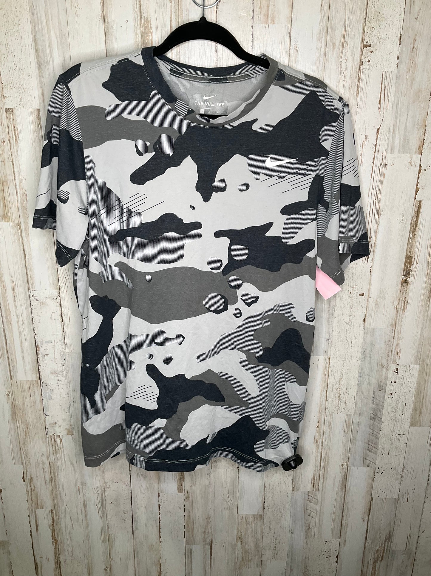 Athletic Top Short Sleeve By Nike In Camouflage Print, Size: L