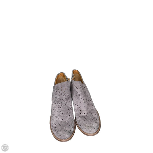 Boots Ankle Flats By Sofft In Grey, Size: 8