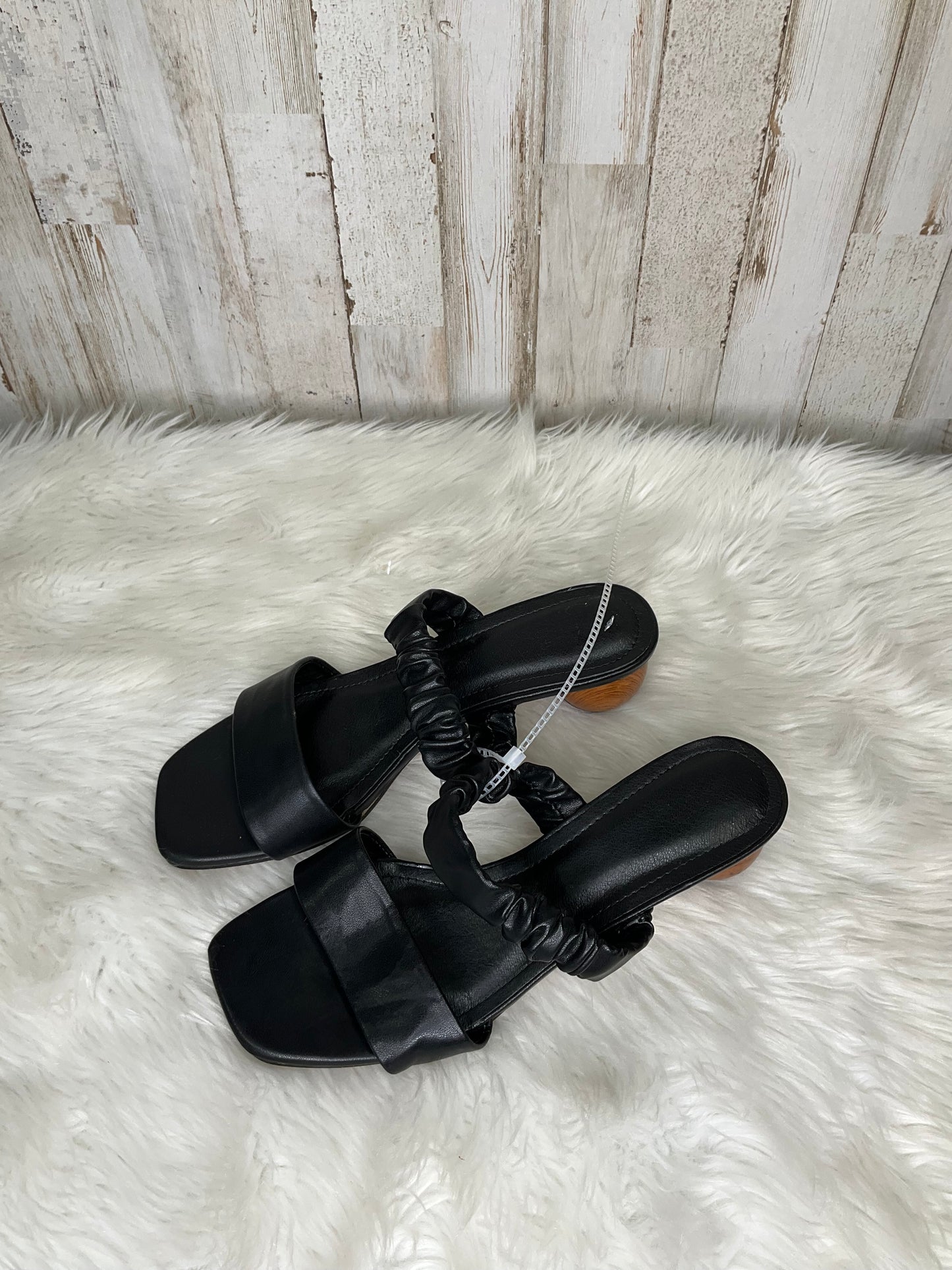 Sandals Heels Kitten By Clothes Mentor  Size: 8.5