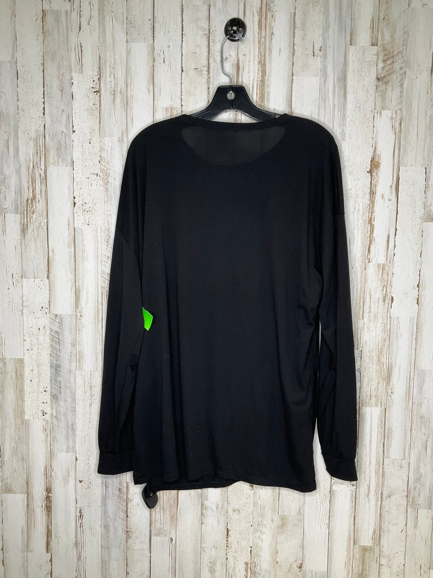 Athletic Top Long Sleeve Collar By Old Navy  Size: M