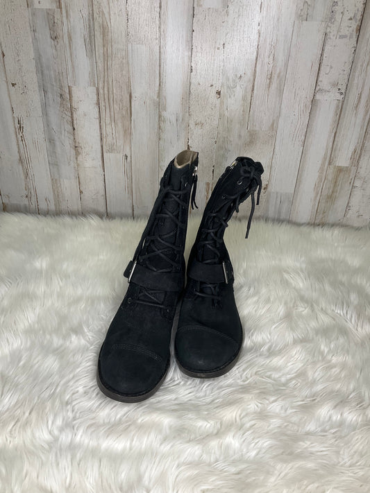 Boots Combat By Ugg  Size: 9